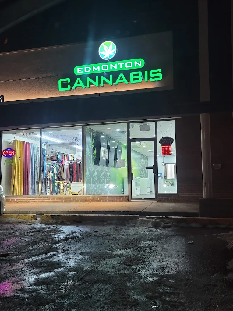 Edmonton Cannabis & Edibles store front