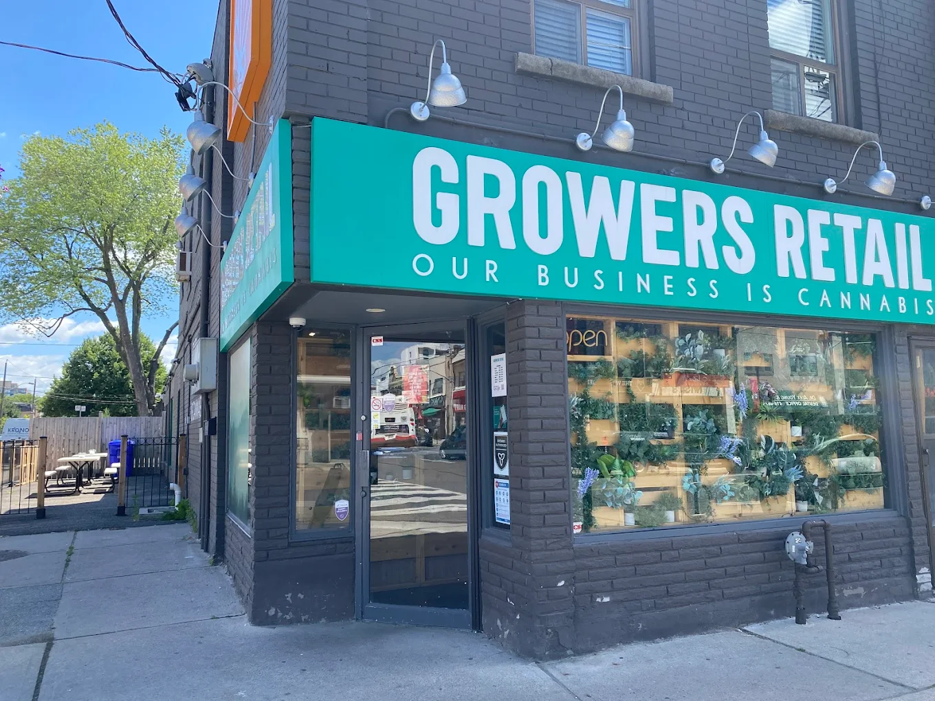 Growers Retail store front