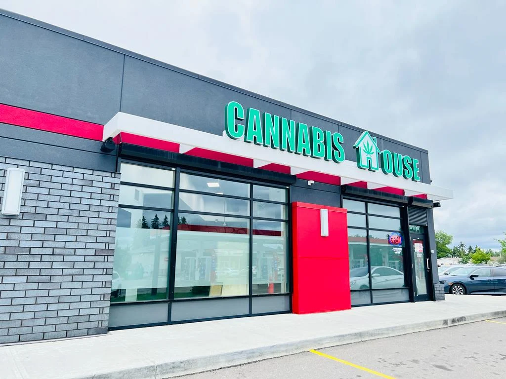 Cannabis House - 34St store front