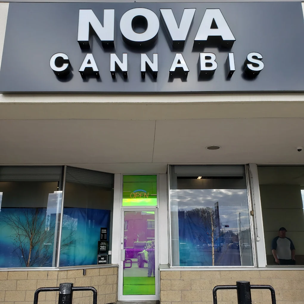 Value Buds Off Whyte store front