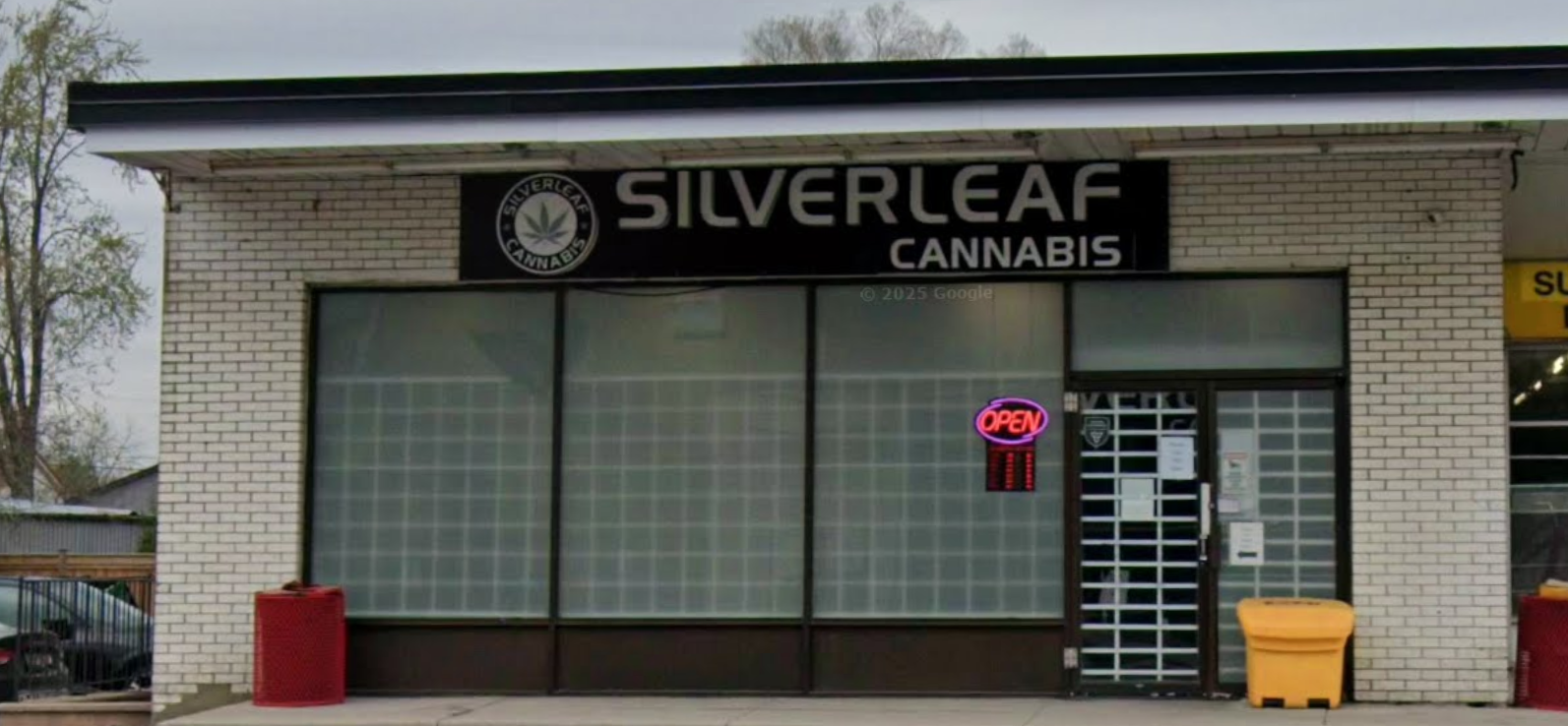Silverleaf Cannabis store front