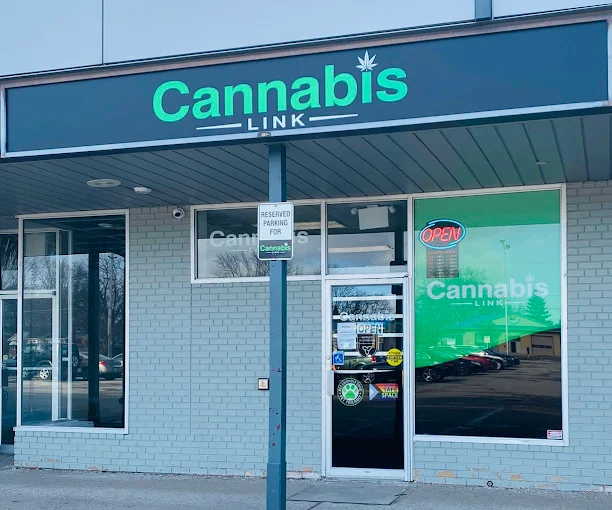 Cannabis Link store front