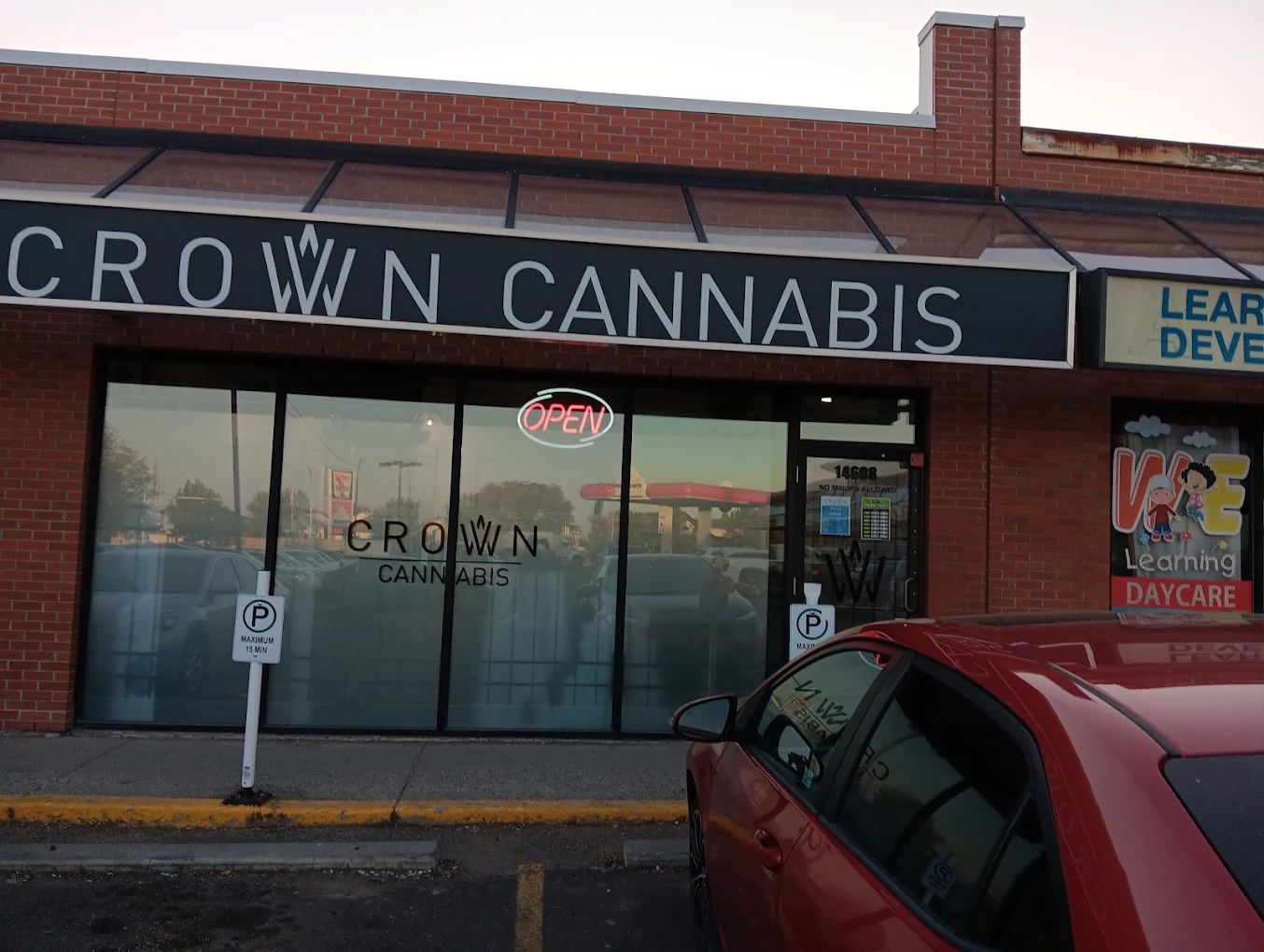 Crown Cannabis - Casselwood store front