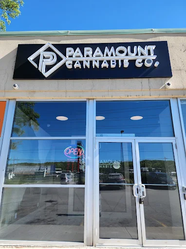 Paramount Cannabis Inc. - Midland store front