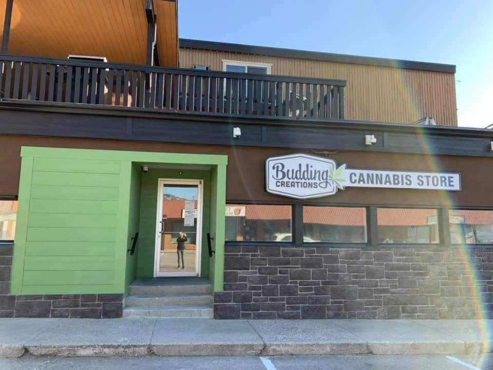 Budding Creations store front