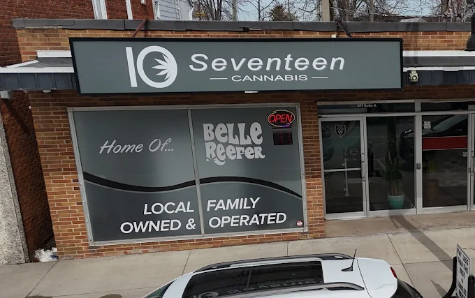 10 Seventeen store front