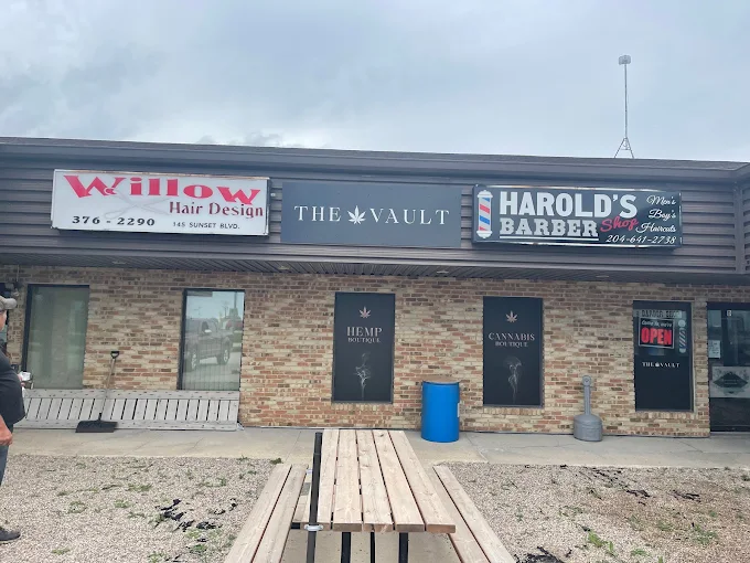 The Vault Cannabis - Arborg store front