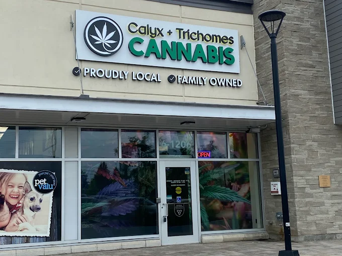 Calyx + Trichomes Cannabis - Highway 15 store front