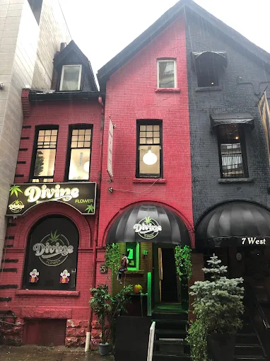 Divine Flower store front