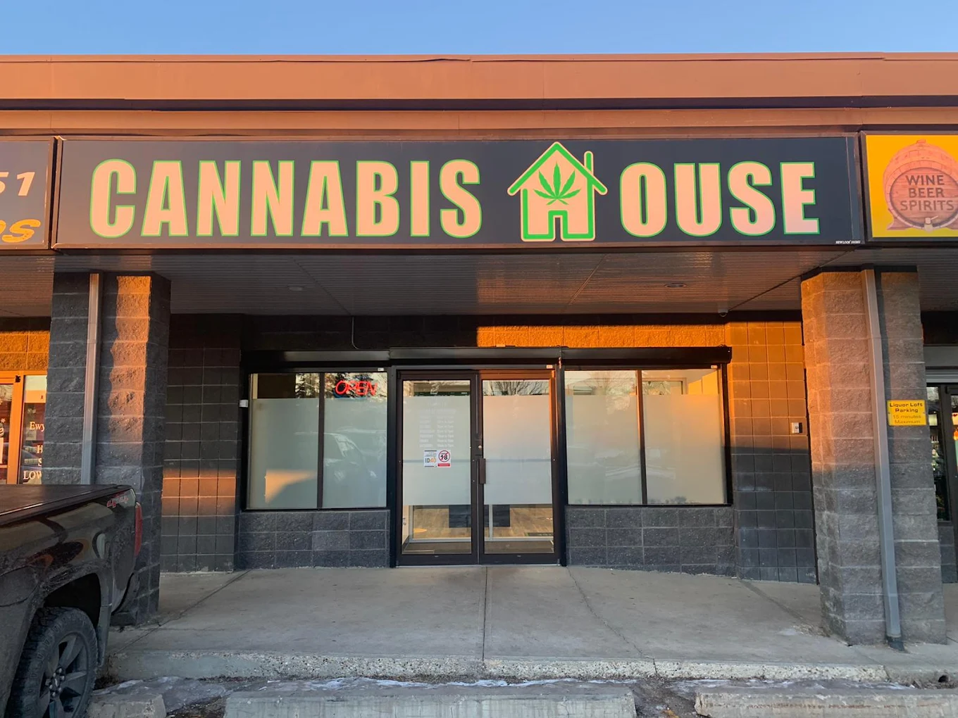 Cannabis House - 87Ave store front