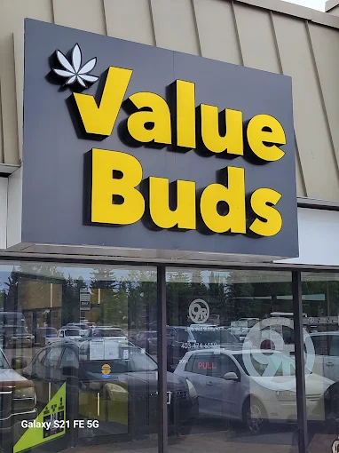Value Buds Woodbine store front