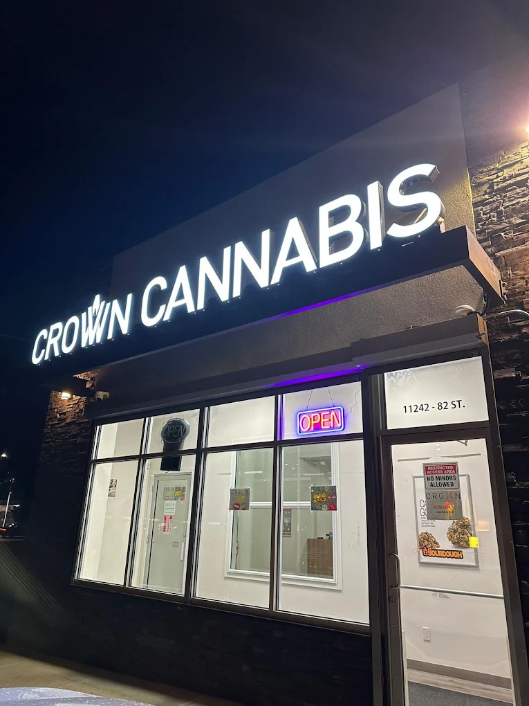 Crown Cannabis - Cromdale store front