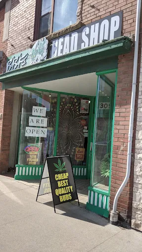 Best Buds Forever - Junction store front