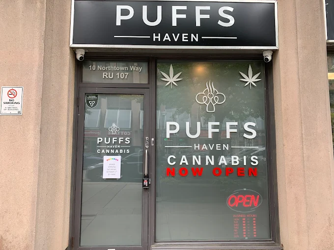 Puffs Haven store front