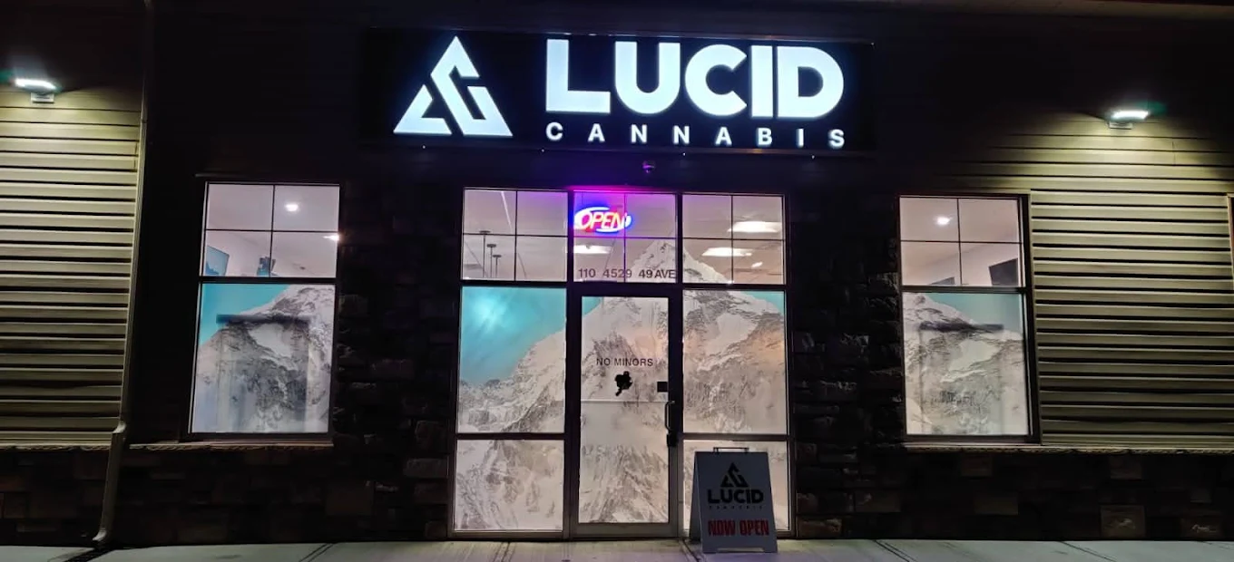 Lucid Cannabis - Olds store front
