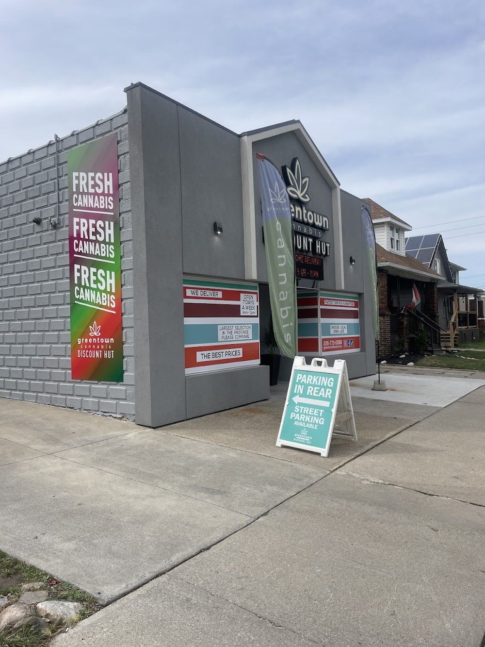 Greentown Discount Cannabis - Drouillard & Seminole store front