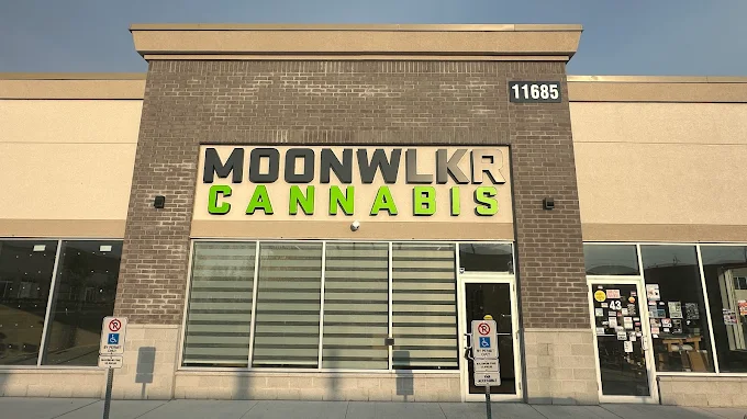 MOONWLKR CANNABIS store front