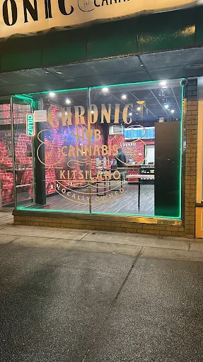 Chronic Hub store front