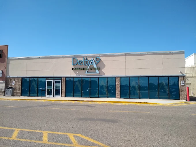 Delta 9 - Brandon store front