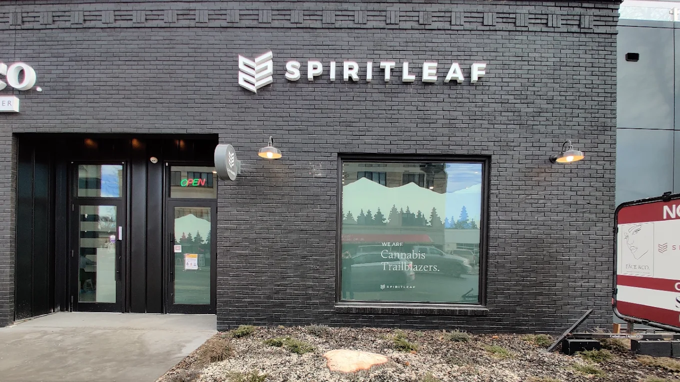 Spiritleaf - Centre Street store front