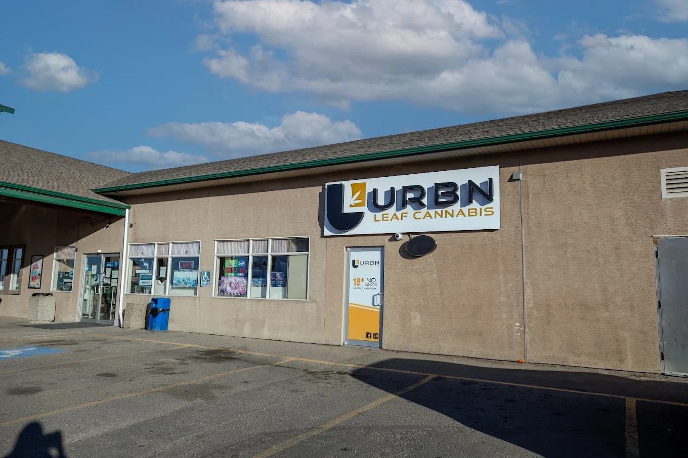 URBN Leaf Cannabis store front