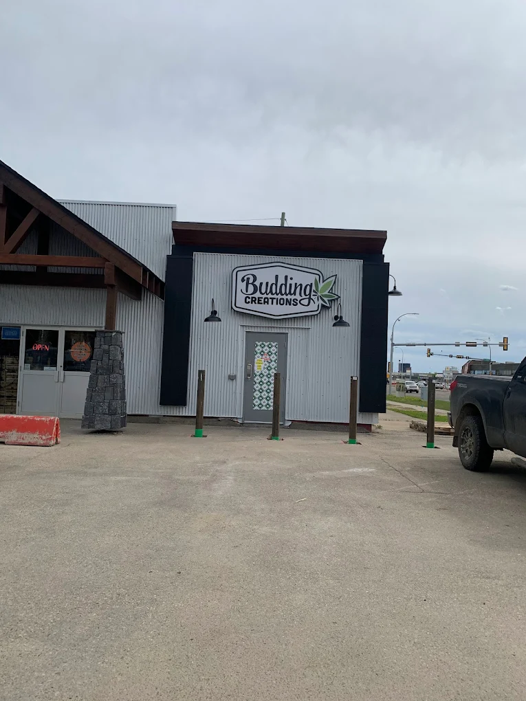 Budding Creations - Grande Prairie store front