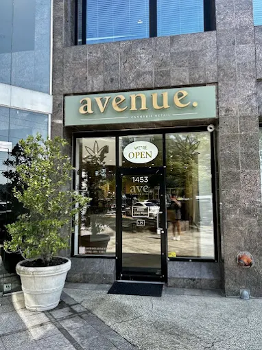 Avenue Cannabis - West Vancouver store front