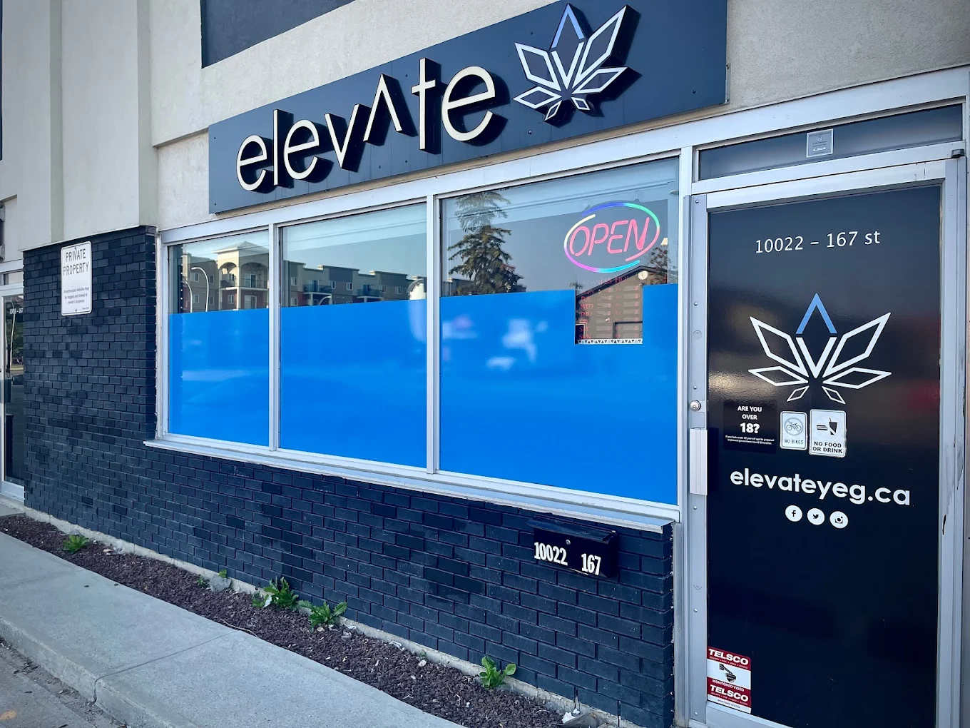 Elevate Mayfield store front