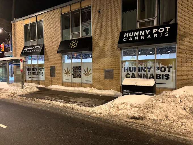 The Hunny Pot store front