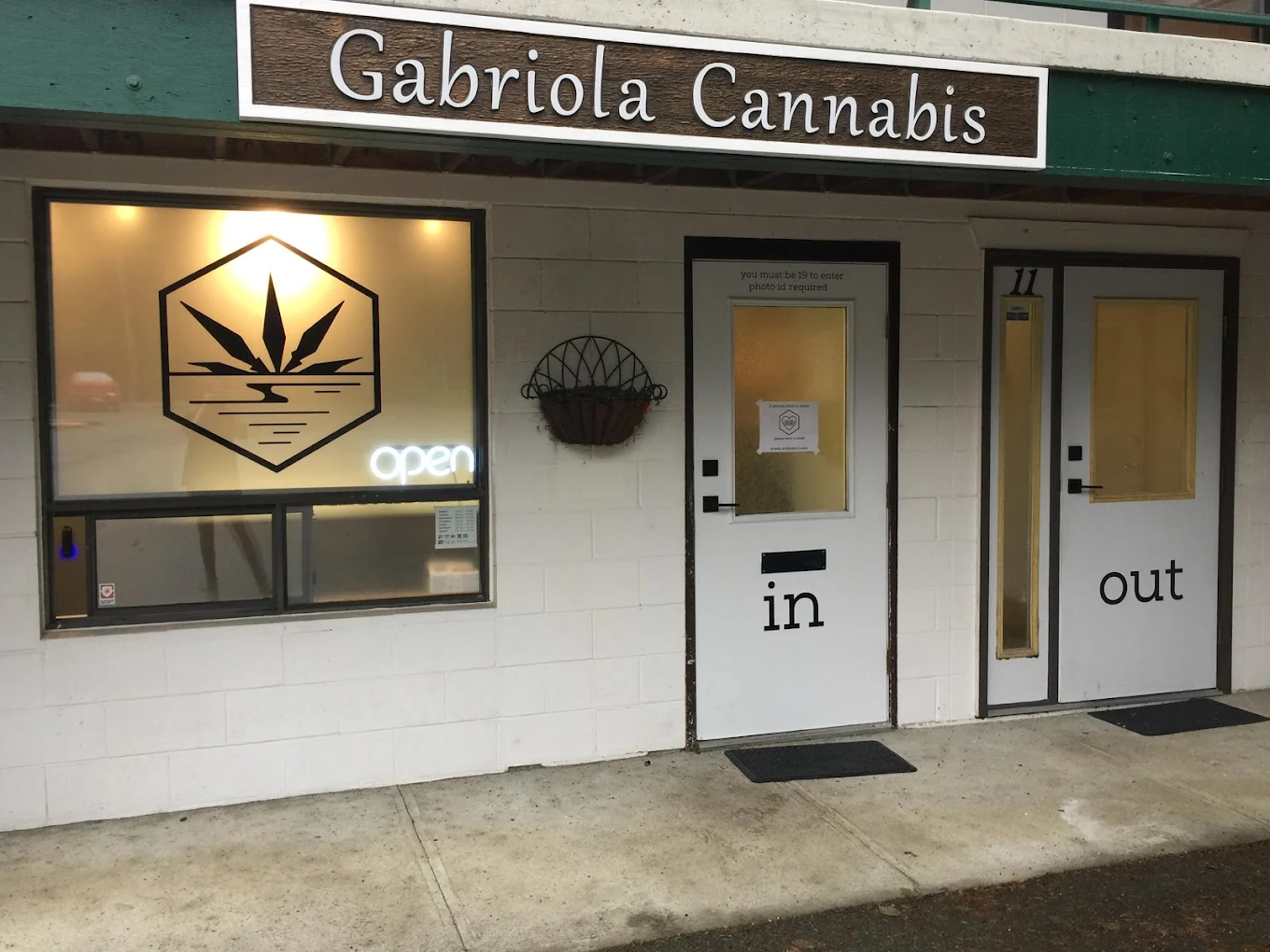 Gabriola Cannabis store front