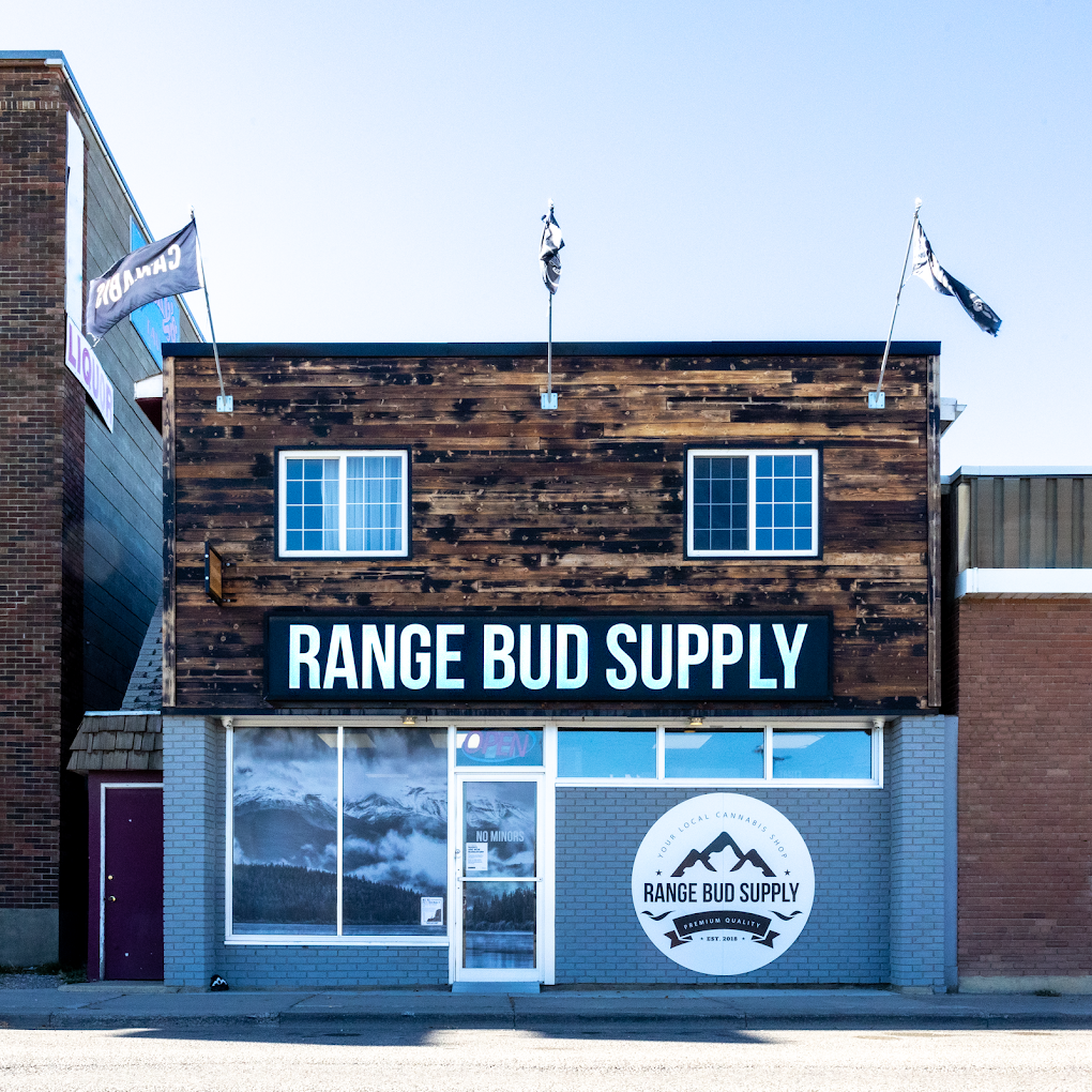 Range Bud Supply - Claresholm store front