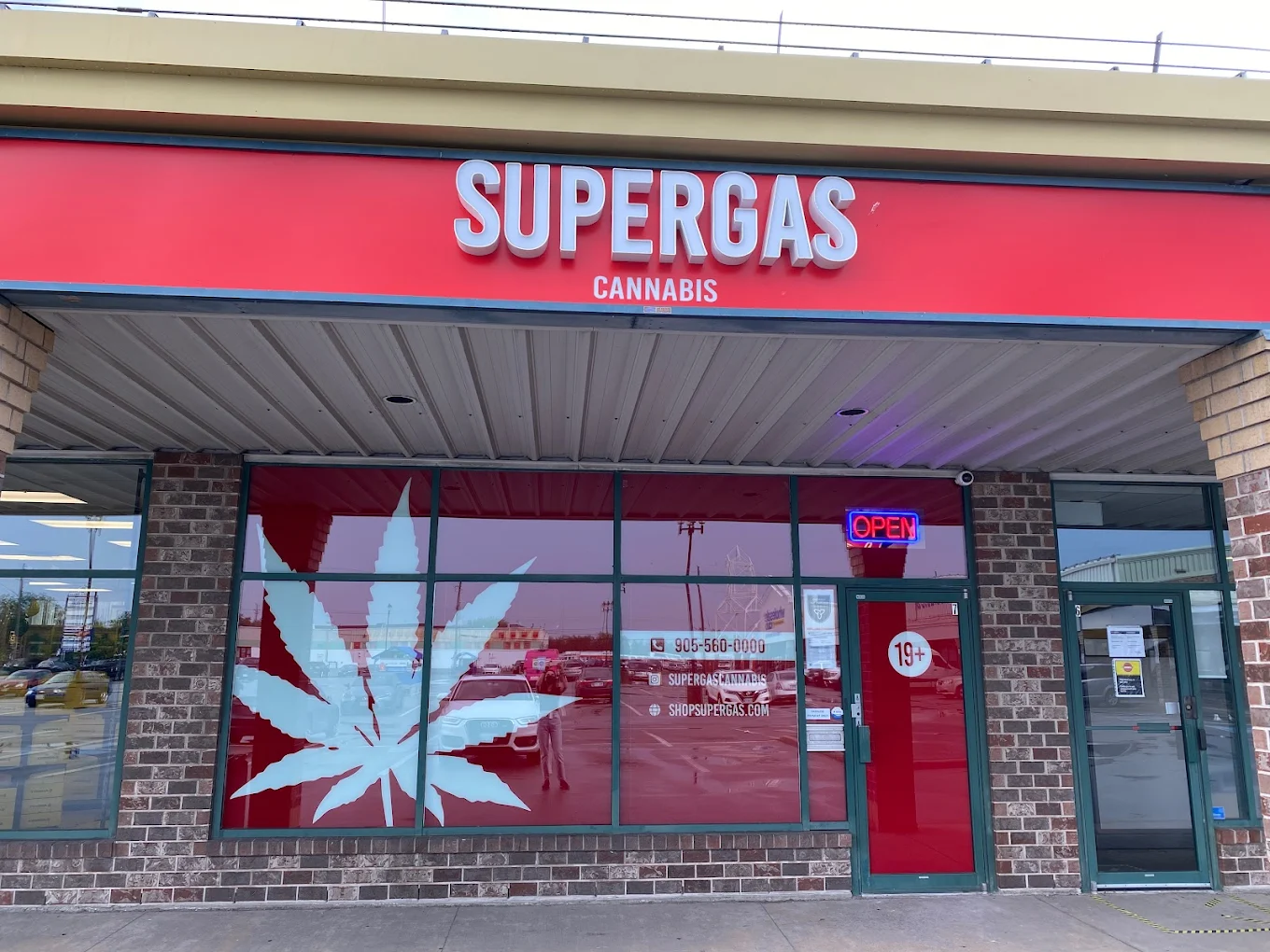 Supergas Cannabis store front