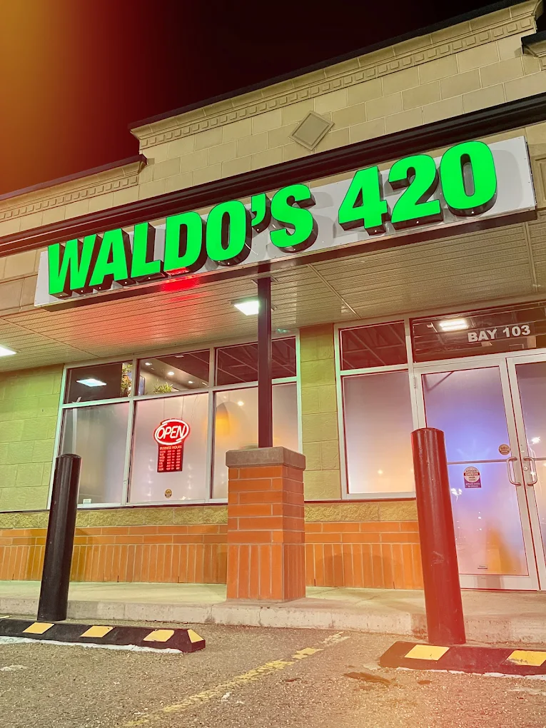Waldo s 420 North store front