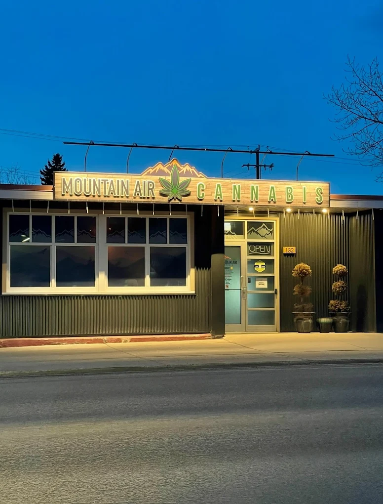 Mountain Air Cannabis store front