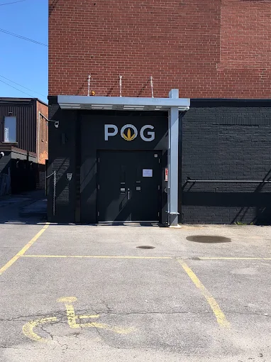 Pot of Gold store front