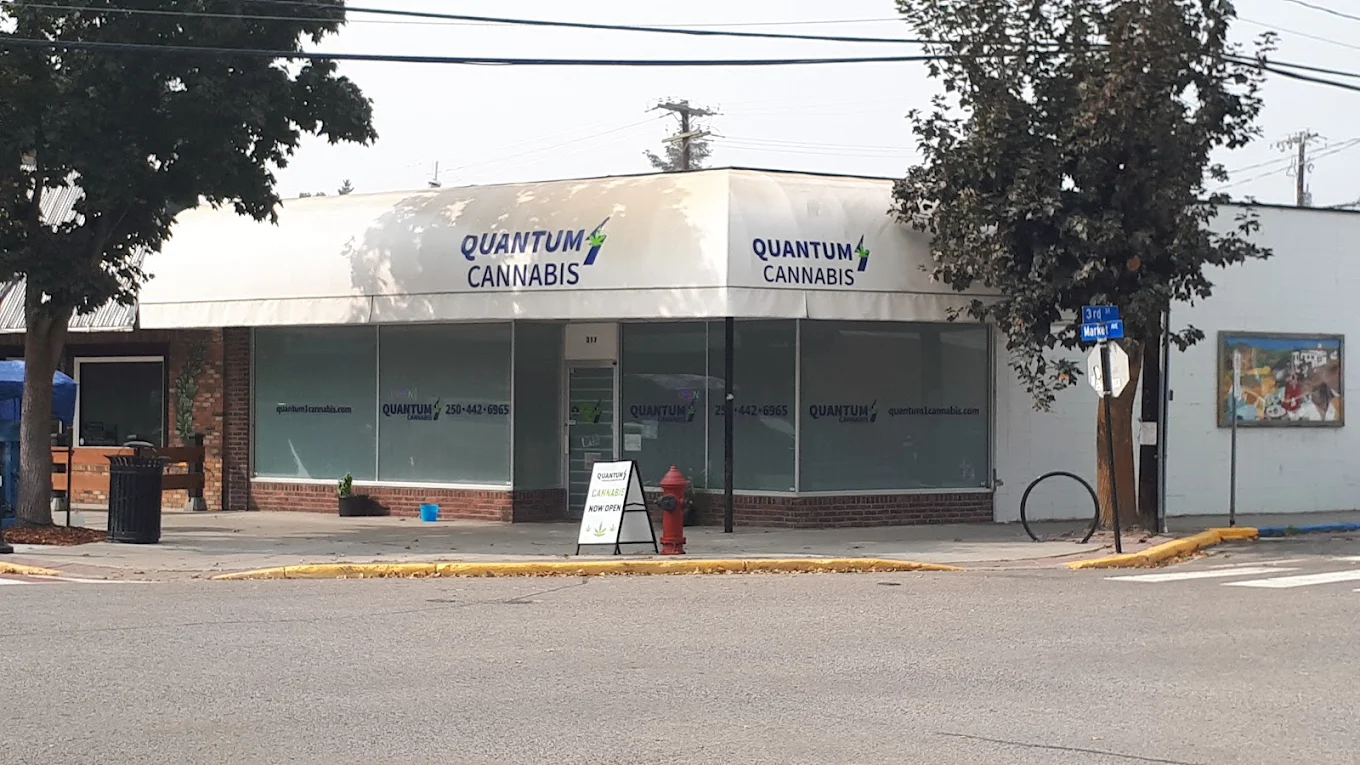 Quantum 1 Cannabis - Grand Forks store front