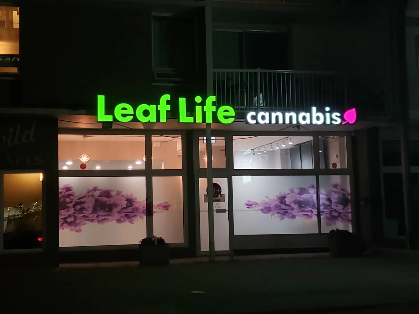 Leaf Life Cannabis - Brentwood store front