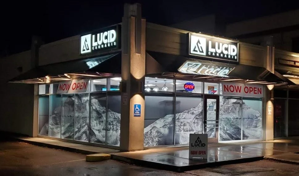 LUCID Cannabis - Spruce Grove West store front