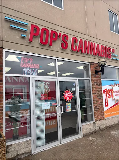 Pop's Cannabis Co. - Mississauga (Clarkson Crossing) store front