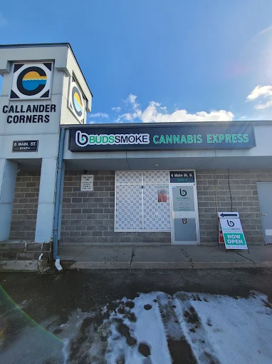 BUDSSMOKE (Callander) store front