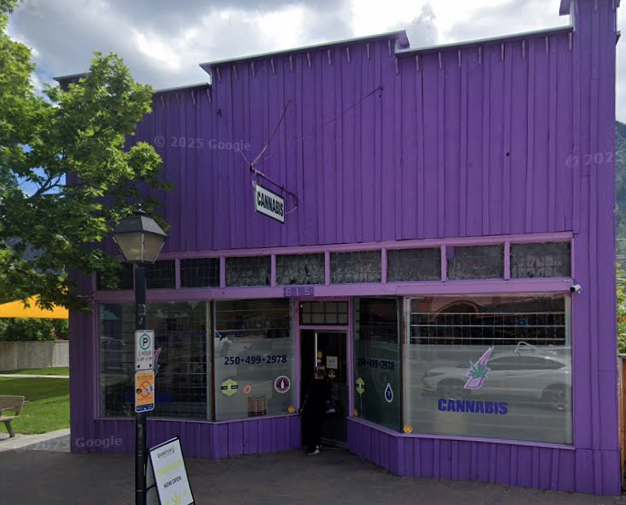 Quantum 1 Cannabis - Kermeos store front