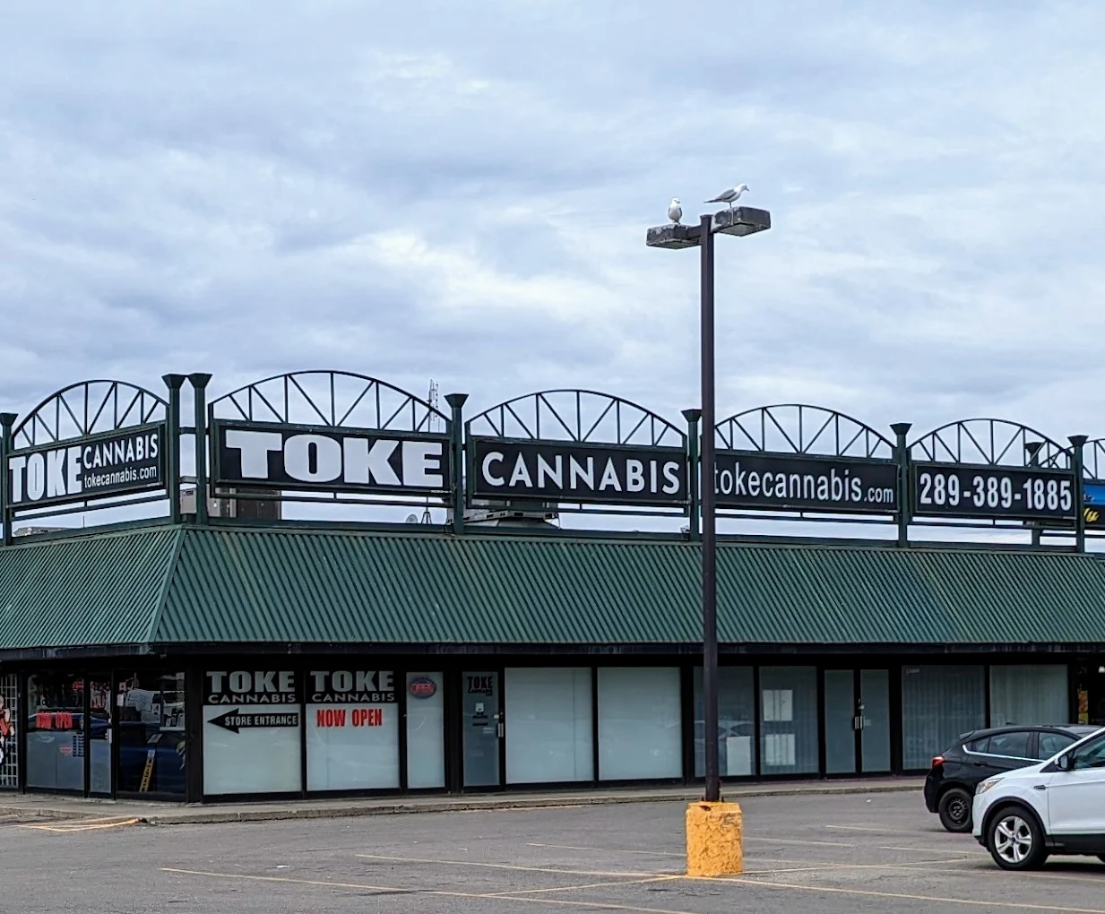Toke Cannabis - Hamilton store front