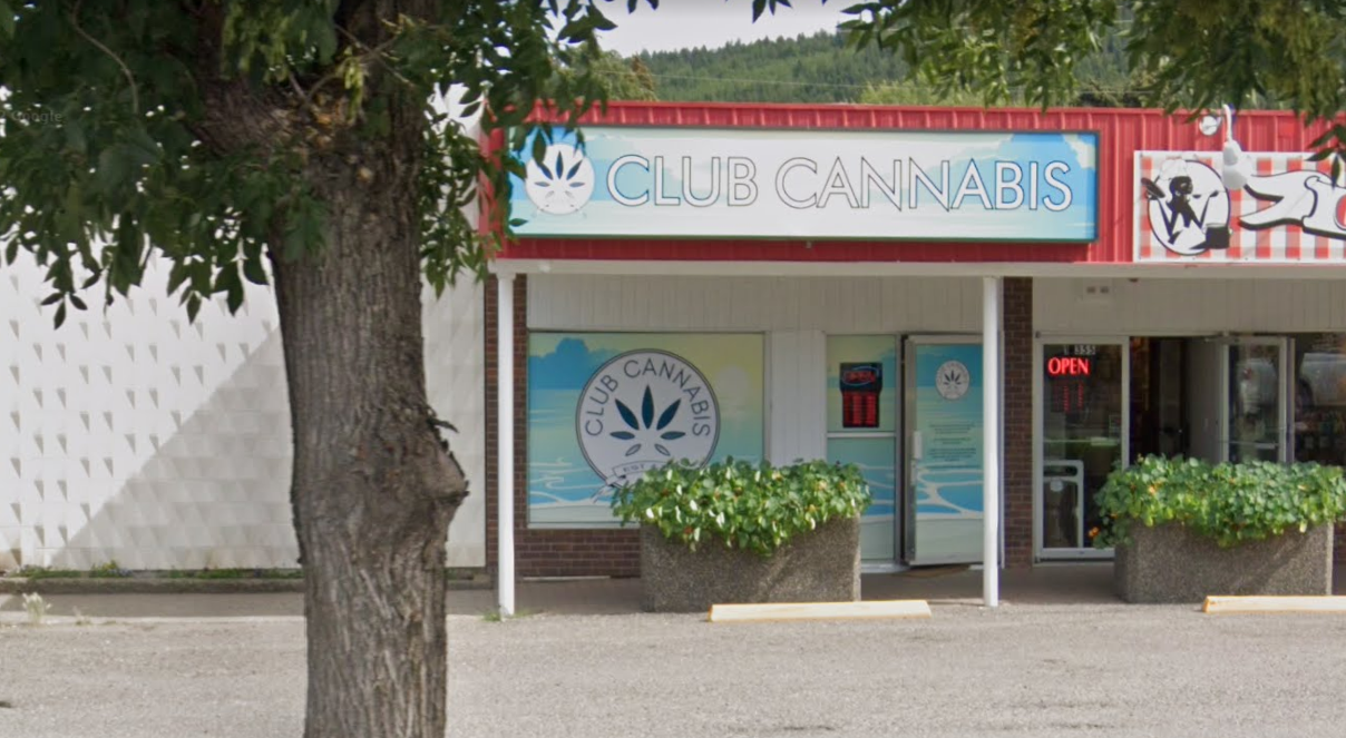 Club Cannabis store front