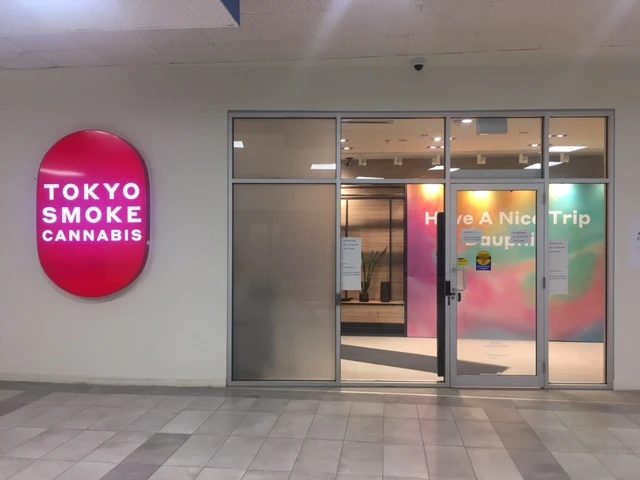 Tokyo Smoke - Dauphin store front