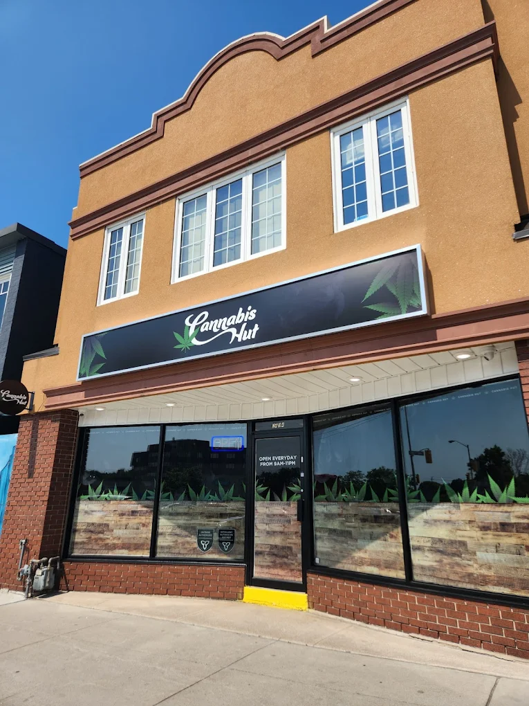 Cannabis Hut - Kingston store front
