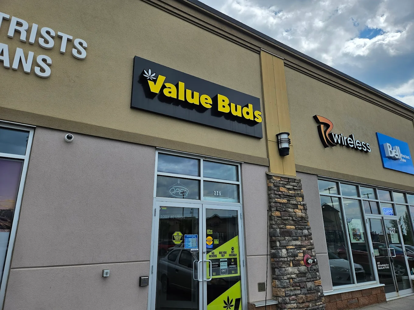 Value Buds Southridge store front