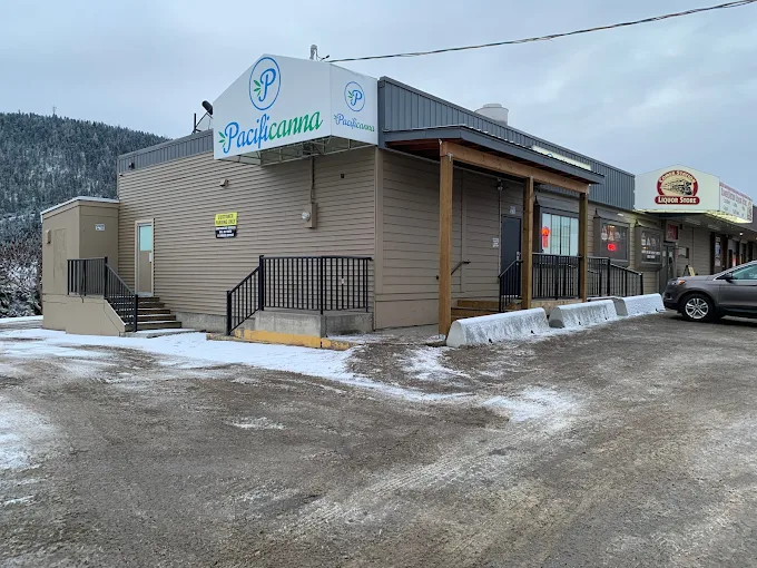 Pacificanna store front