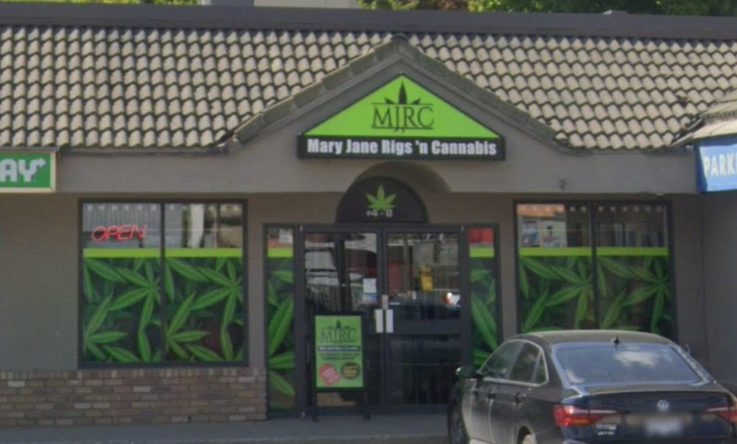 Mary Jane Rigs 'n Cannabis store front