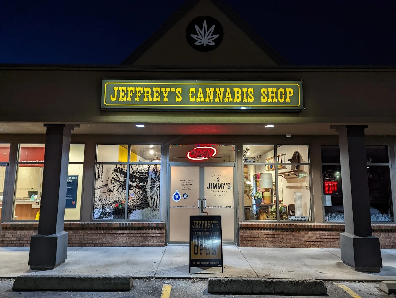 Jeffrey's Cannabis - Castlegar store front