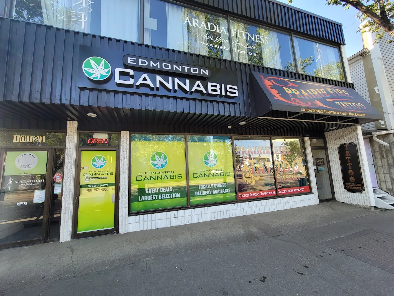 Edmonton Cannabis and Edibles store front